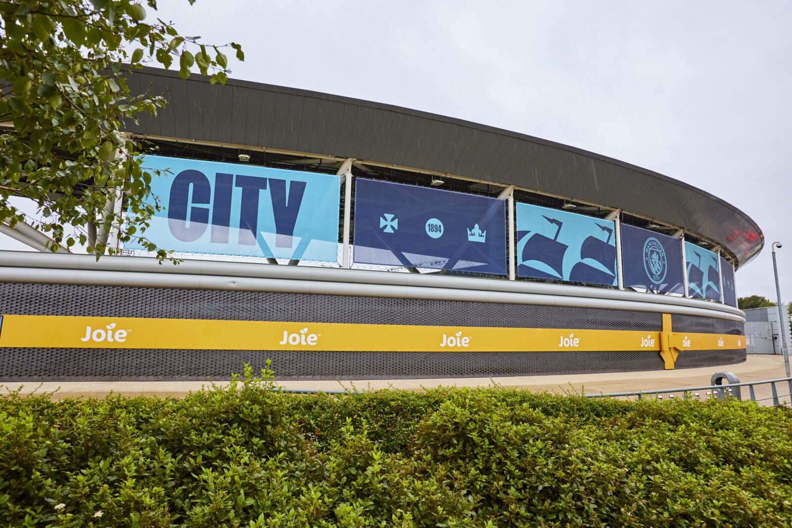 Manchester City Women team naming rights feat - Coliseum