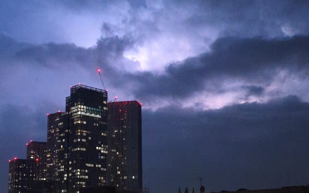 Watch Manchester Get Hit By Crazy Silent Lightning Storm Last Night The Manc 