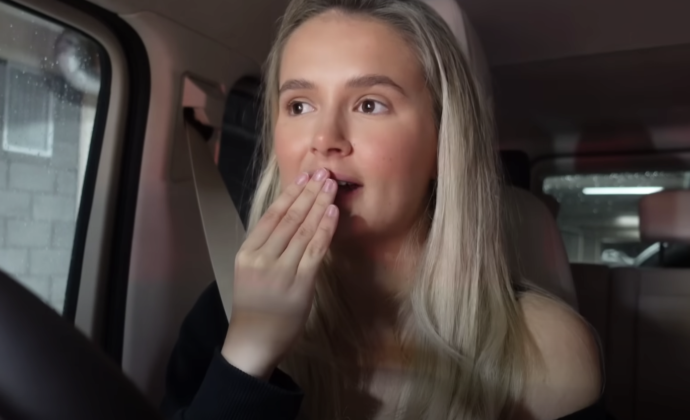 Molly-Mae Hague vlogged herself stuck in a car park in Manchester for 45 minutes on a 'horrendous' Christmas shopping trip