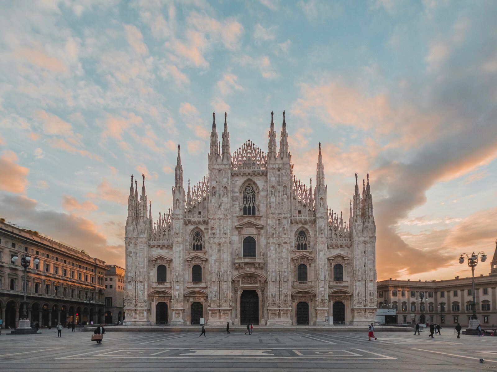 Visit fashion capital Milan and get back the same day