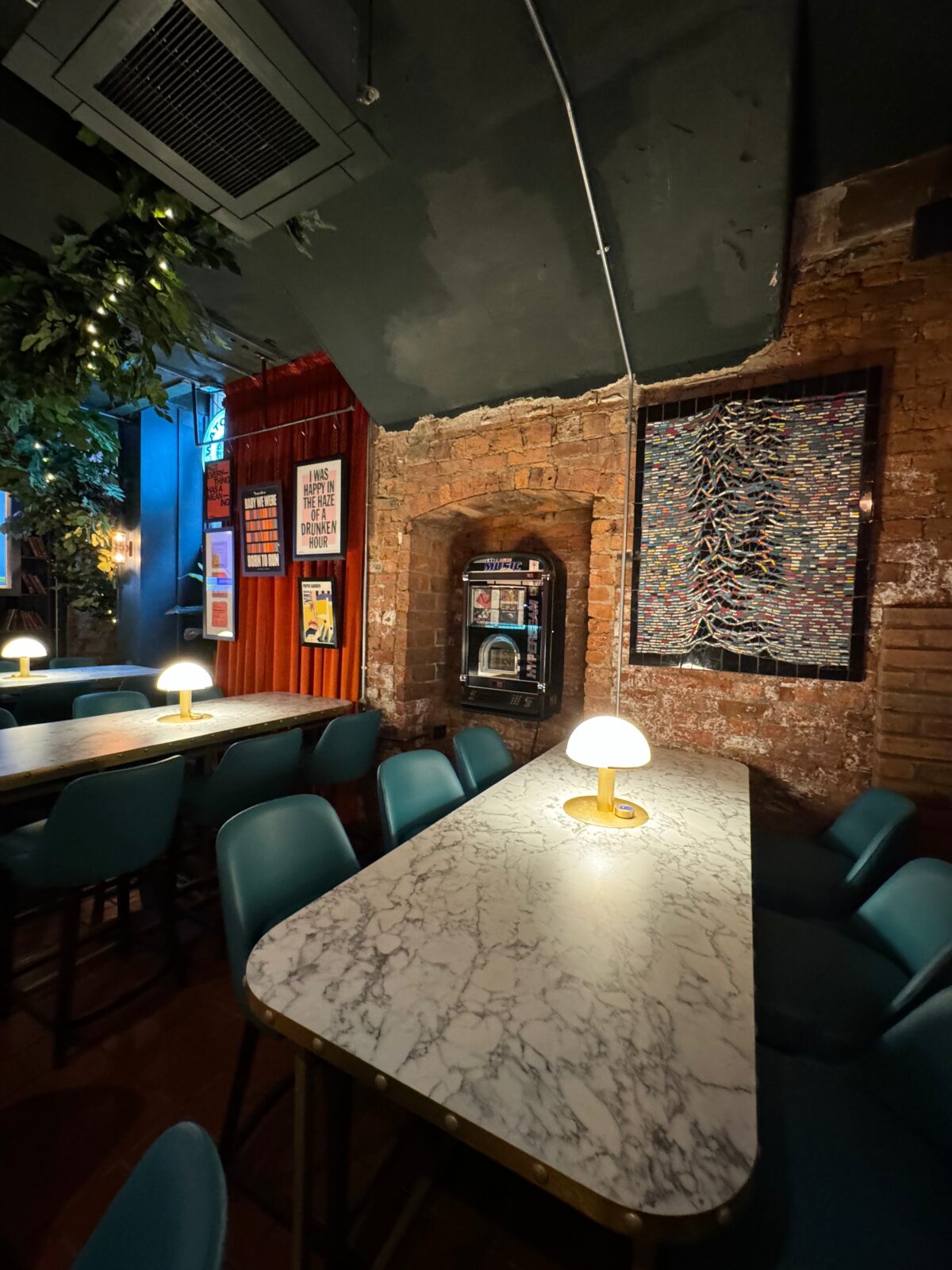 el gato negro and canto opening new bar