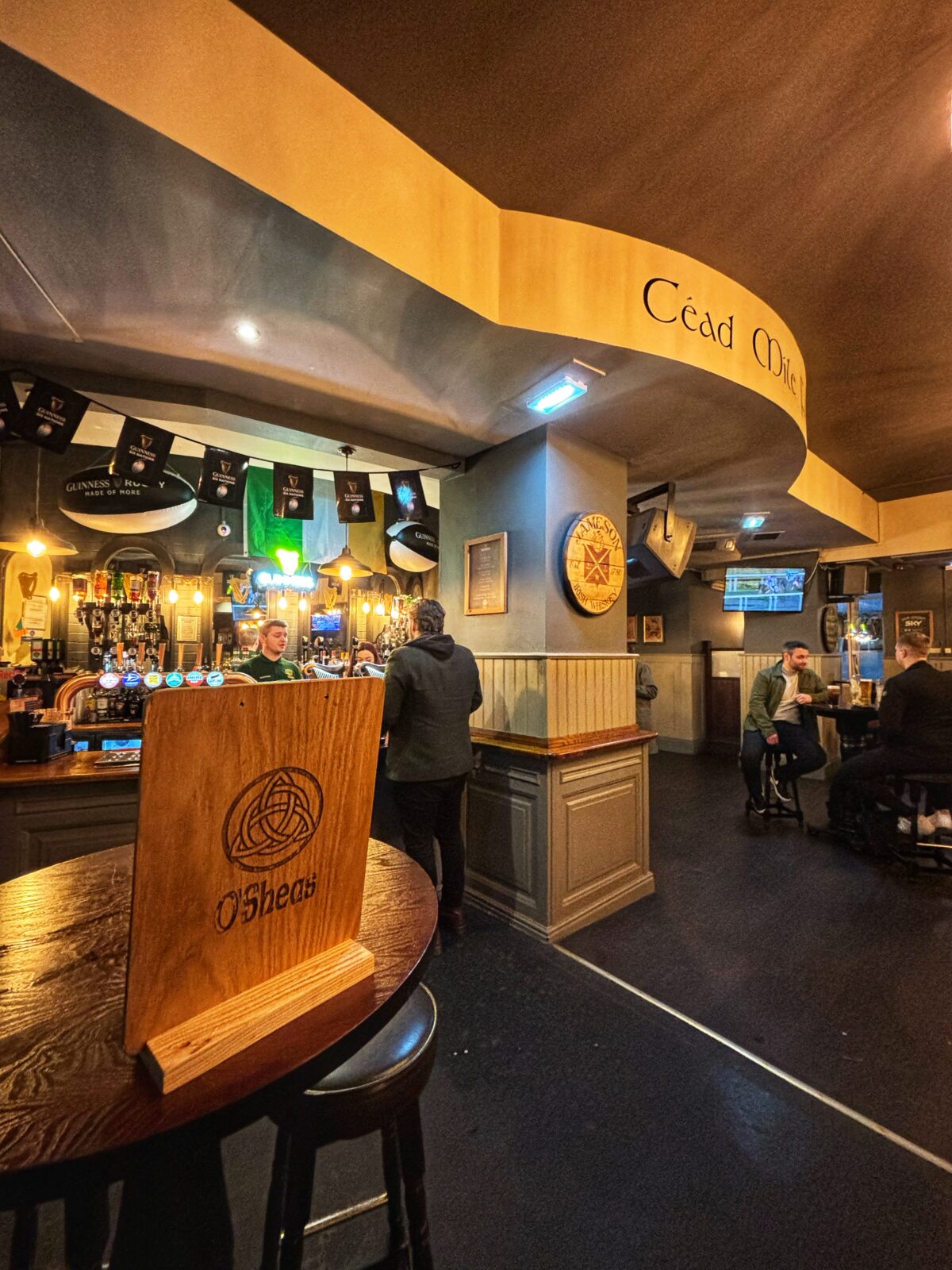 irish pubs manchester city centre