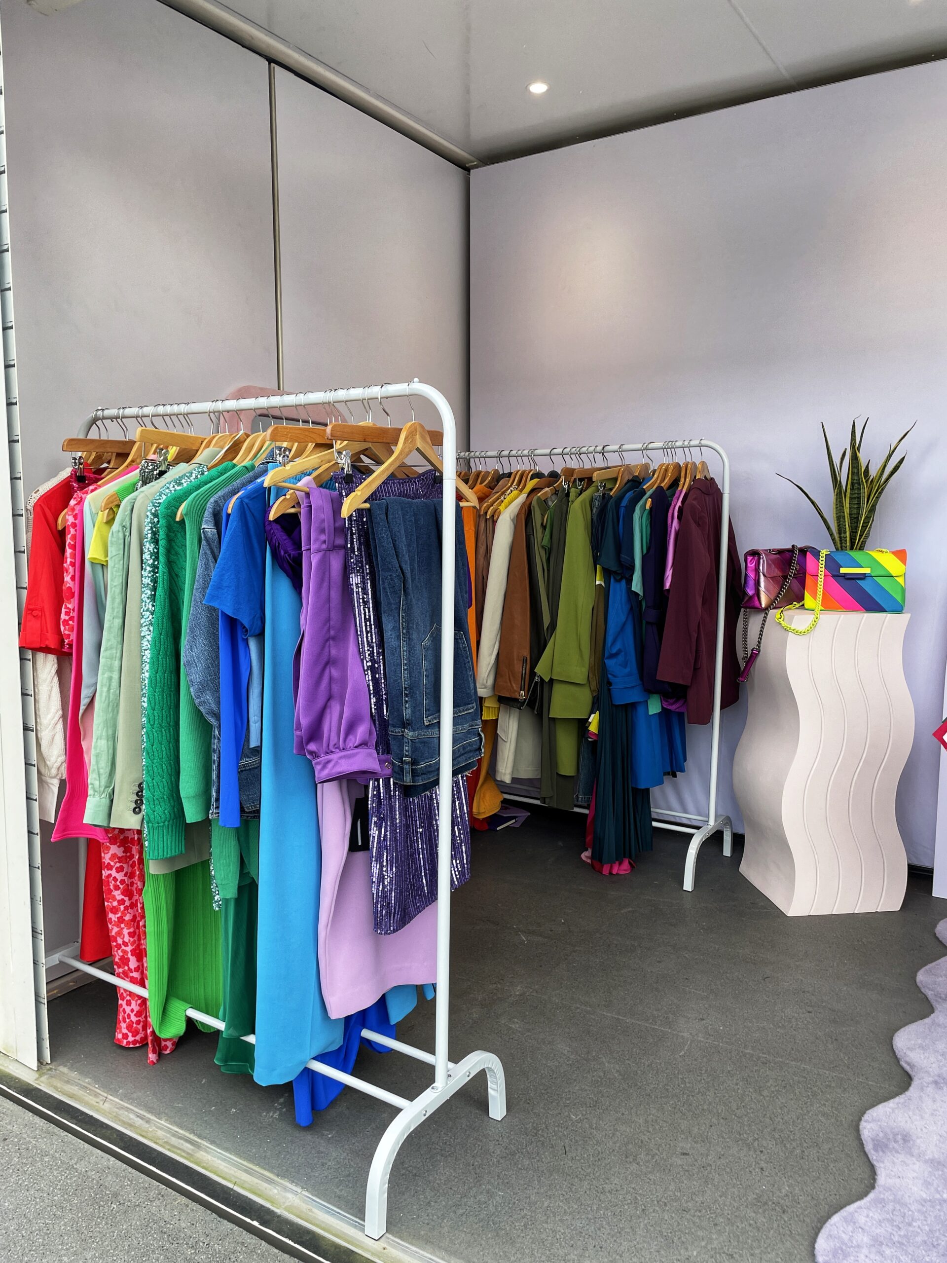 Viral ‘colour analysis’ trend now available at Cheshire Oaks Designer Outlet