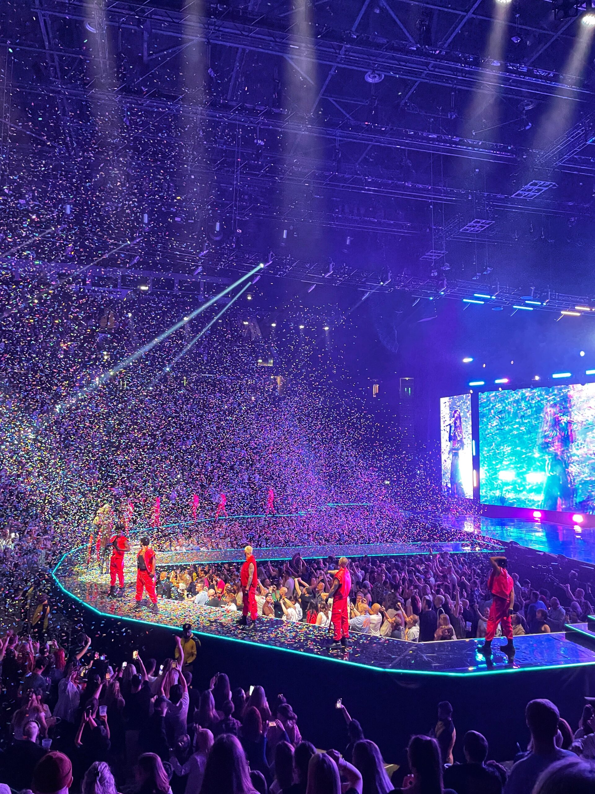 Girls Aloud performing in Manchester at the AO Arena. Credit: The Manc Group