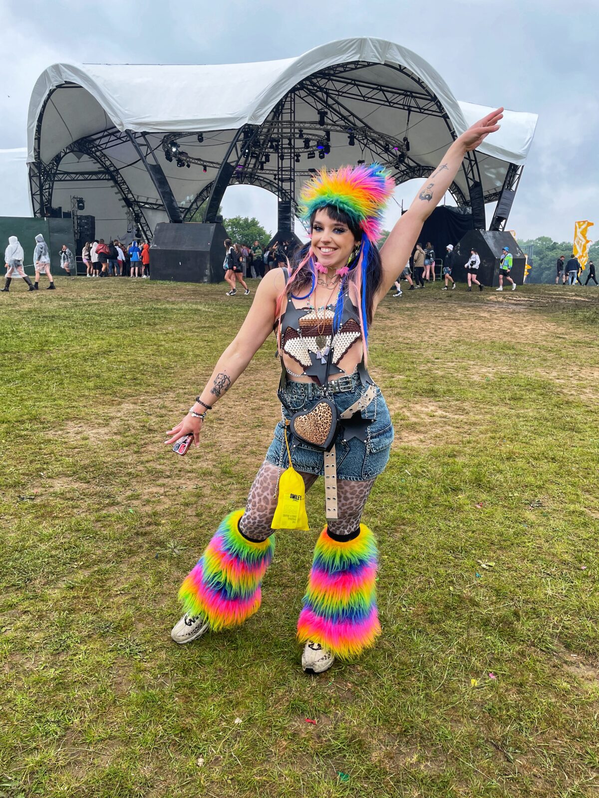 Now THIS is how you do uninhibited festival fashion
