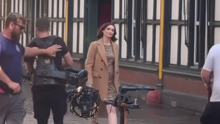 Sophie Ellis-Bextor filming in Stockport market place