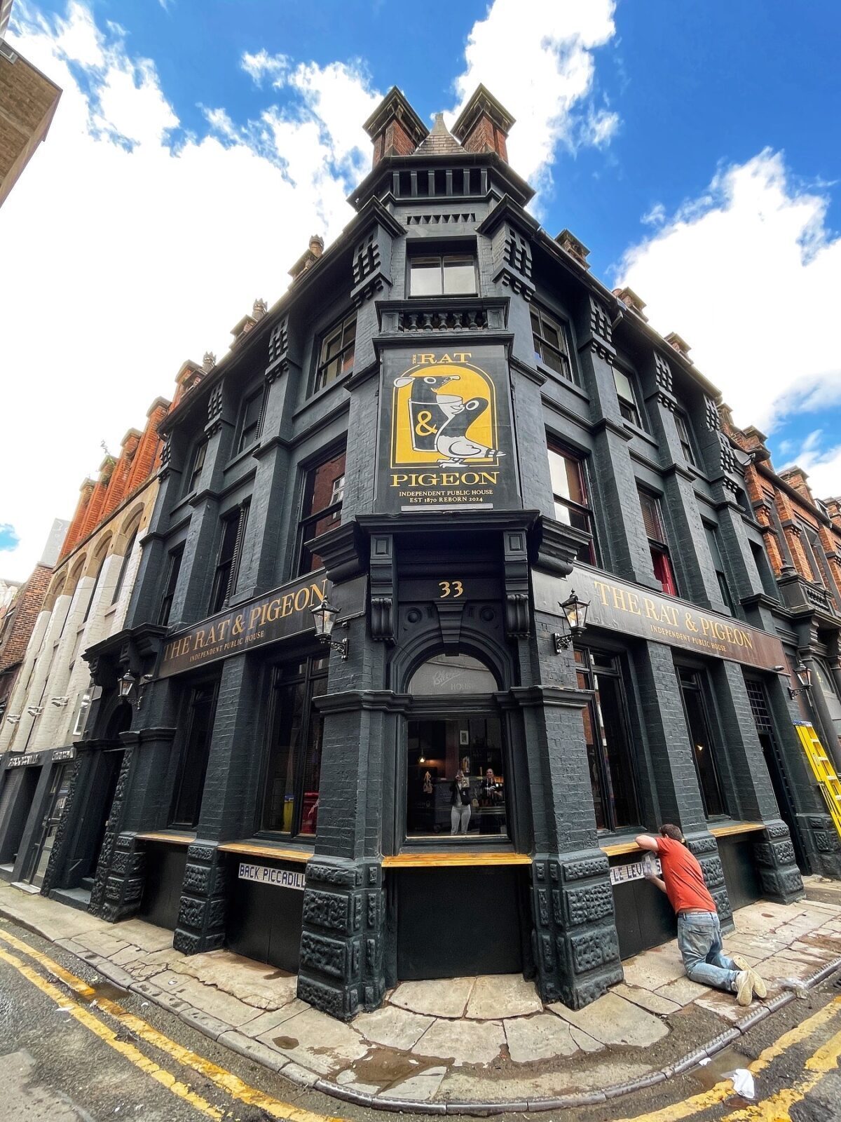 Reborn Manchester pub to stay open until 3am as it welcomes new venue space