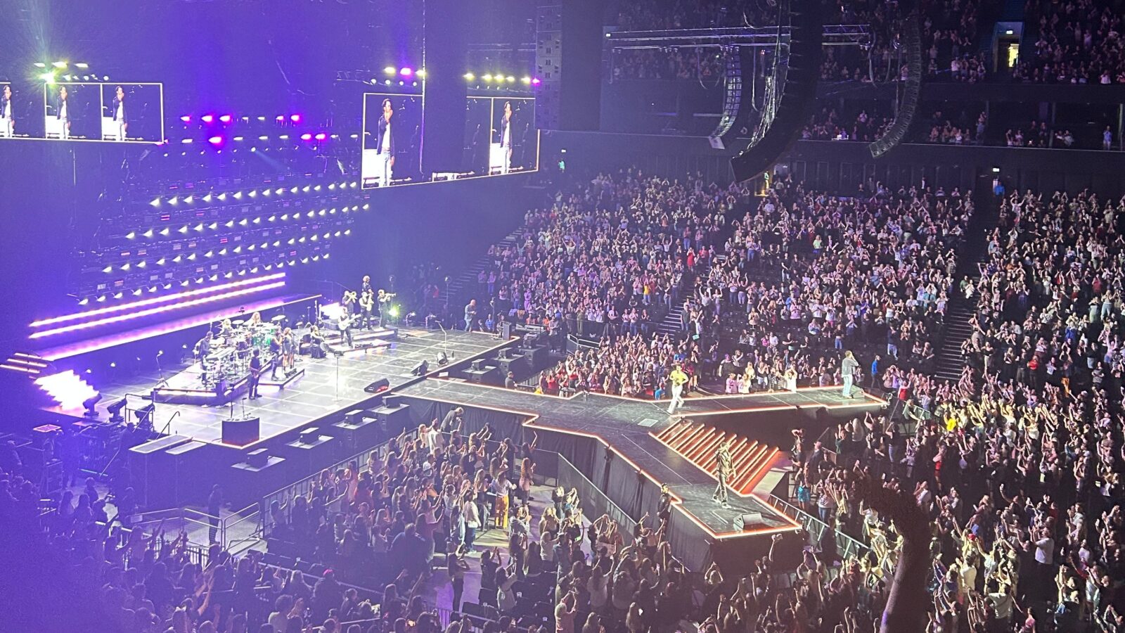 Jonas Brothers Manchester gig review