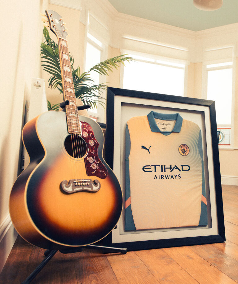 oasis man city fourth kit