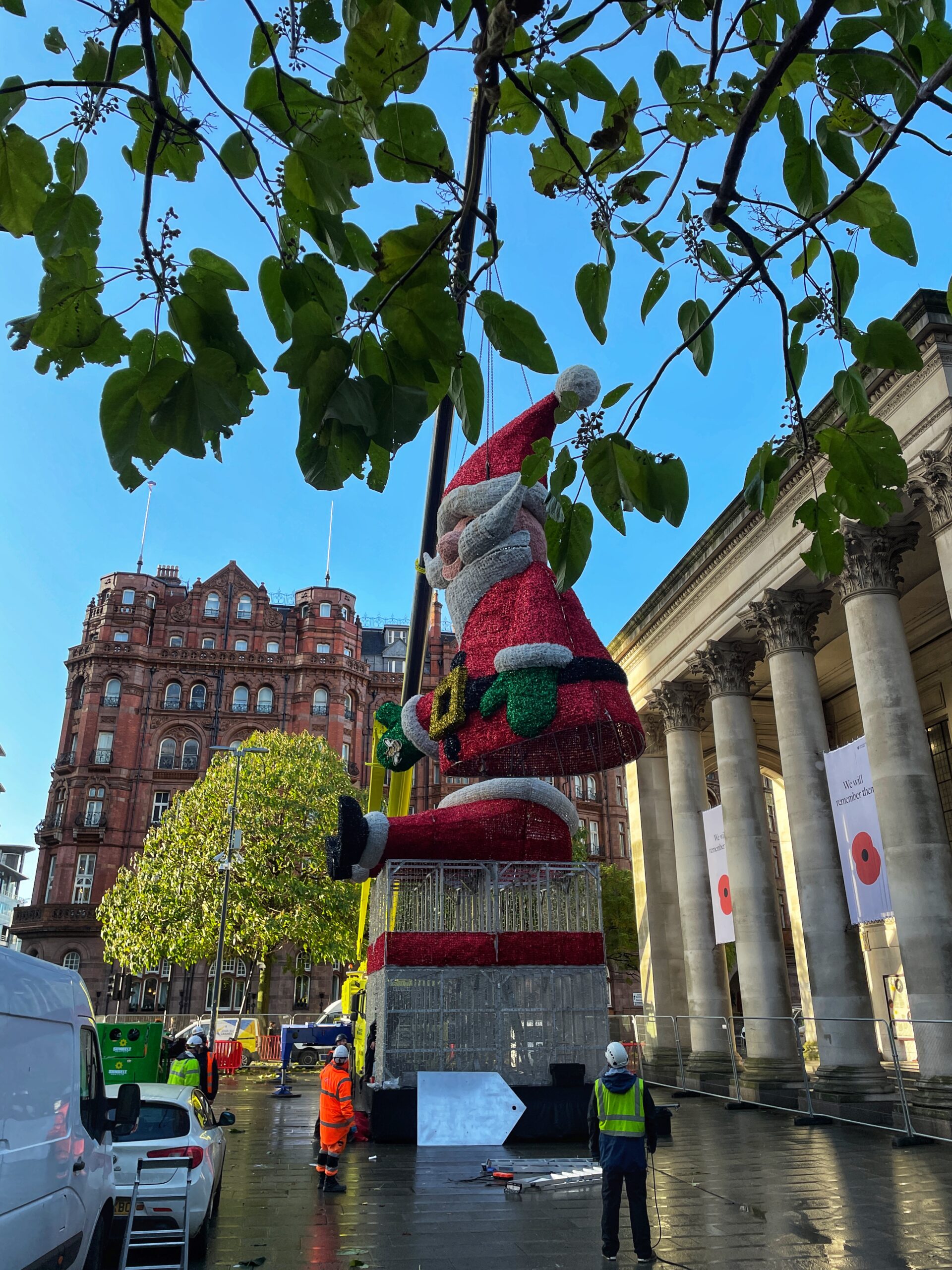 Why Big Santa WON'T be in Manchester when the Christmas Markets open this week