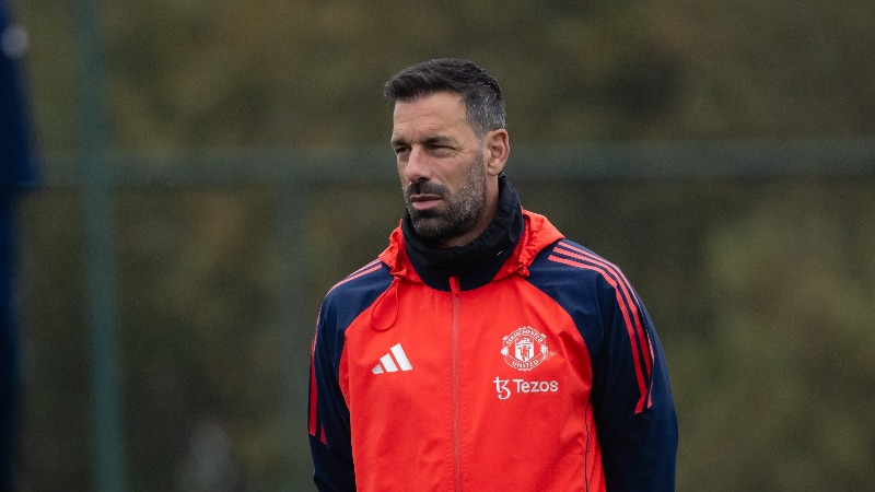 Man United confirm Ruud van Nistelrooy has left the club