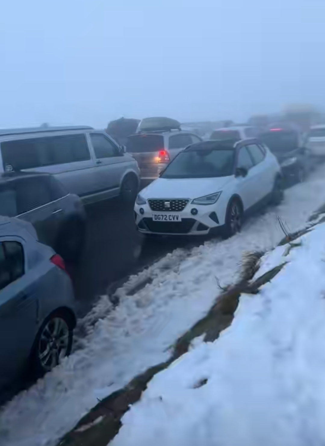 Crowds at the top of Mam Tor in the Peak District at sunrise. Credit: TikTok, mum.life.travels