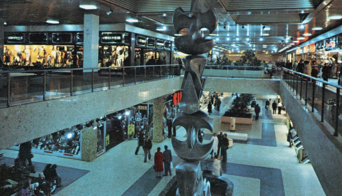 The totem pole no longer in Manchester Arndale reaching above the mezzanine.