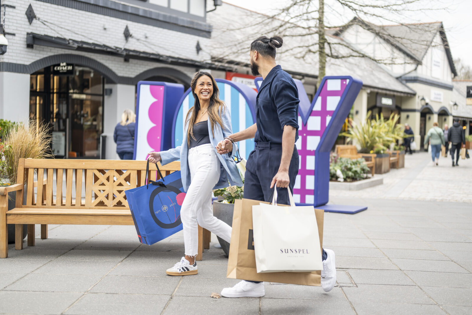 Cheshire Oaks is hosting a FREE exclusive gig this summer to celebrate its 30th anniversary