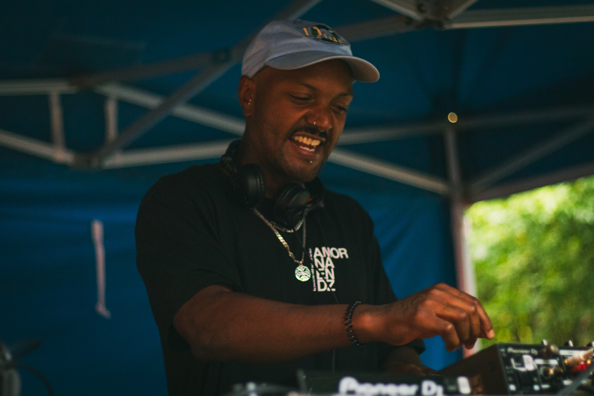 Stephan performing under his DJ alias Atiké.