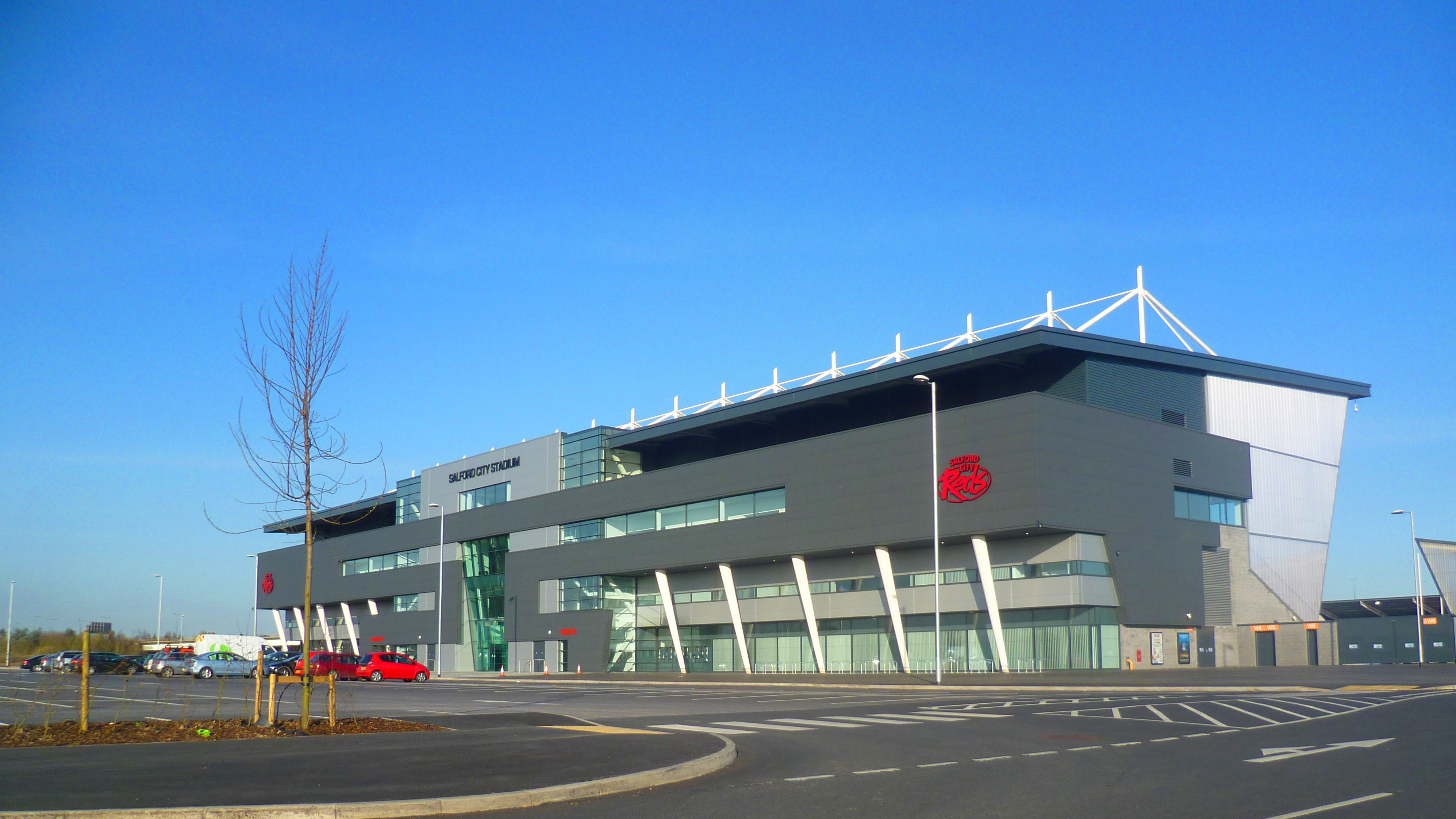 Salford Red Devils former CEO Paul King returns to cover debts
