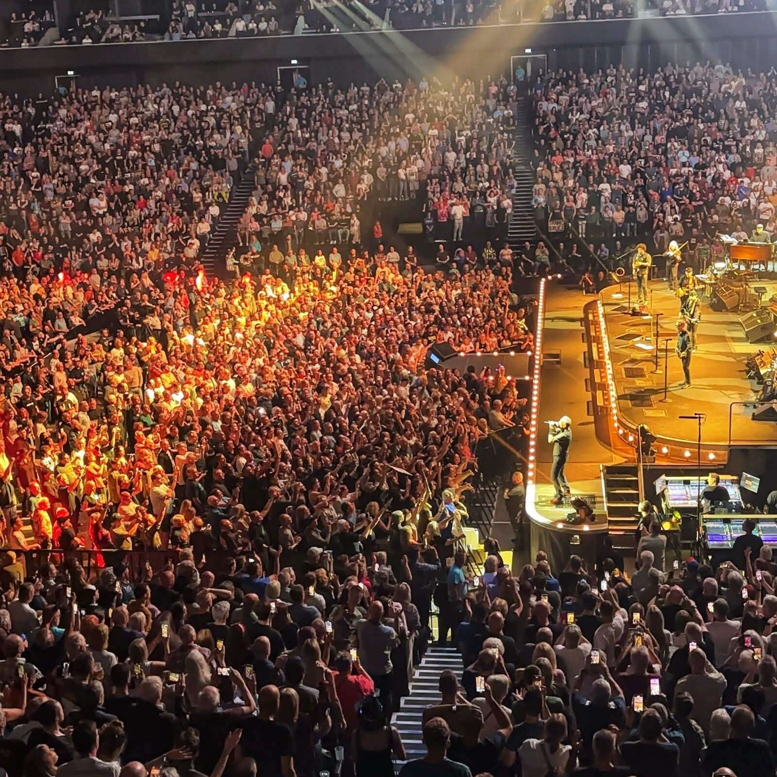 bruce springsteen manchester co-op live
