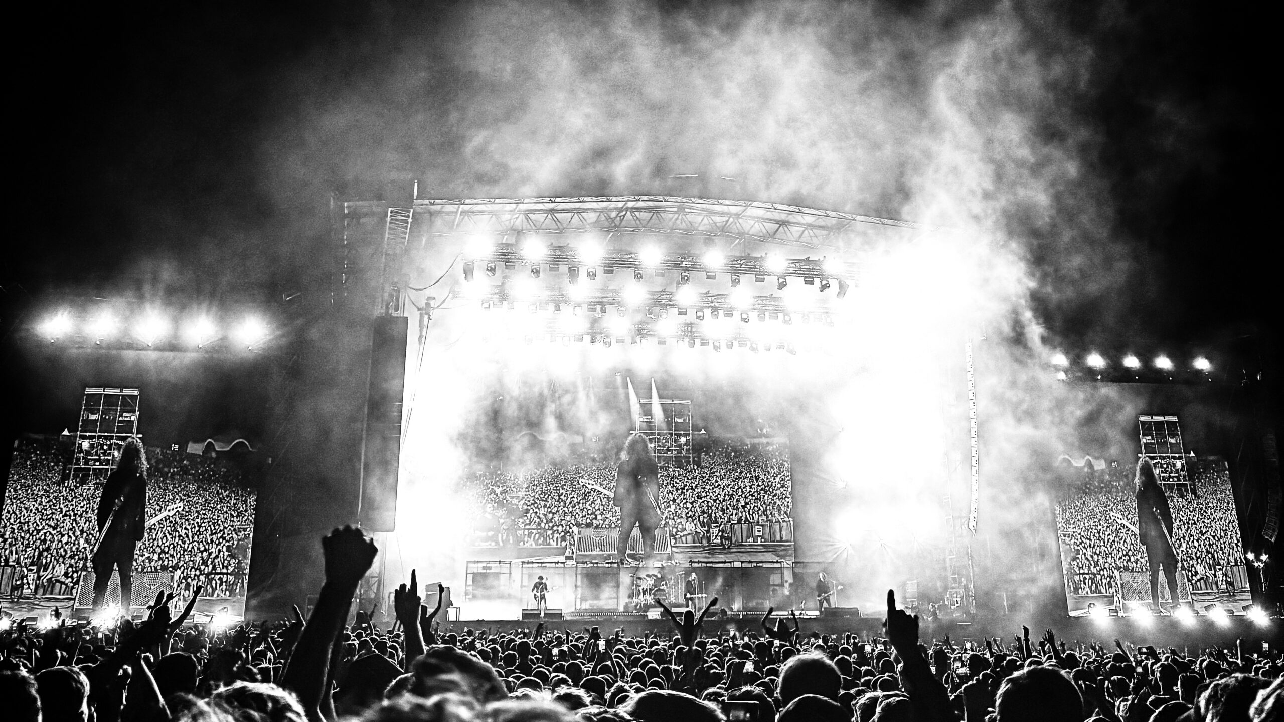 Catfish and the Bottlemen gig review Heaton Park Manchester 2025