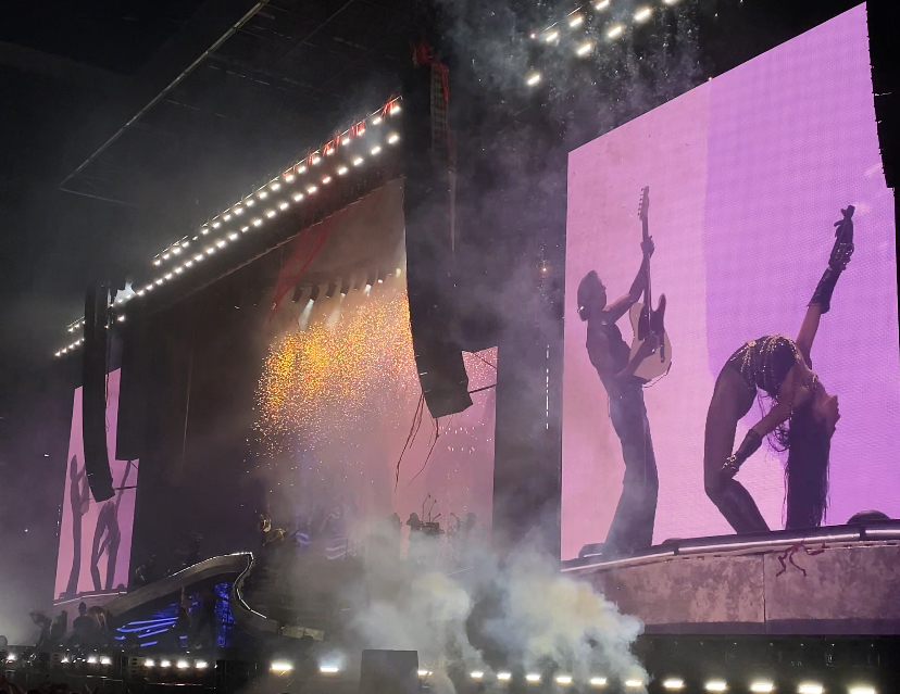 Dua gave quite the performance at Anfield Stadium.