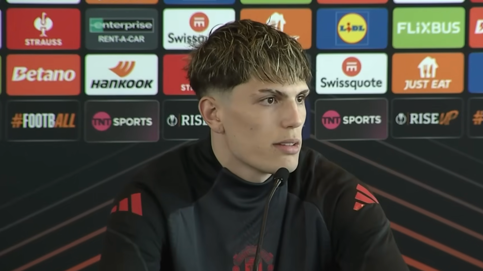 Alejandro Garnacho leaving Manchester United