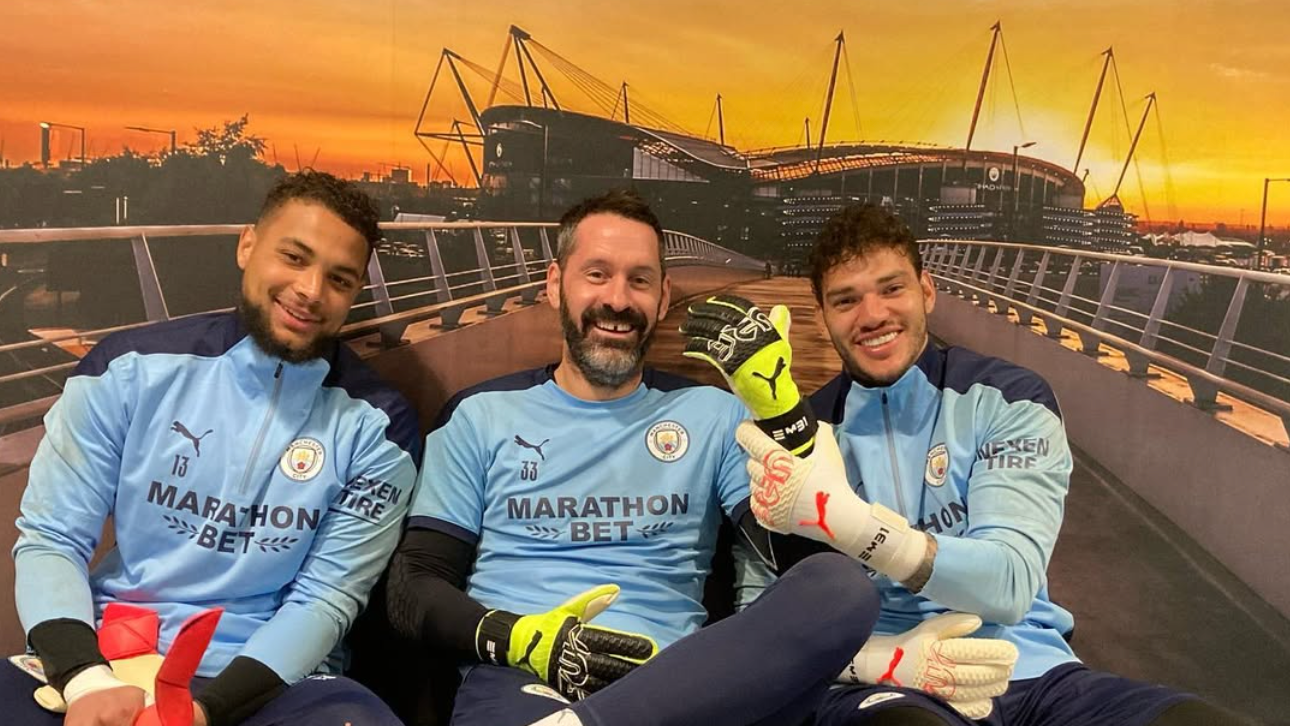 Scott Carson leaving Man City