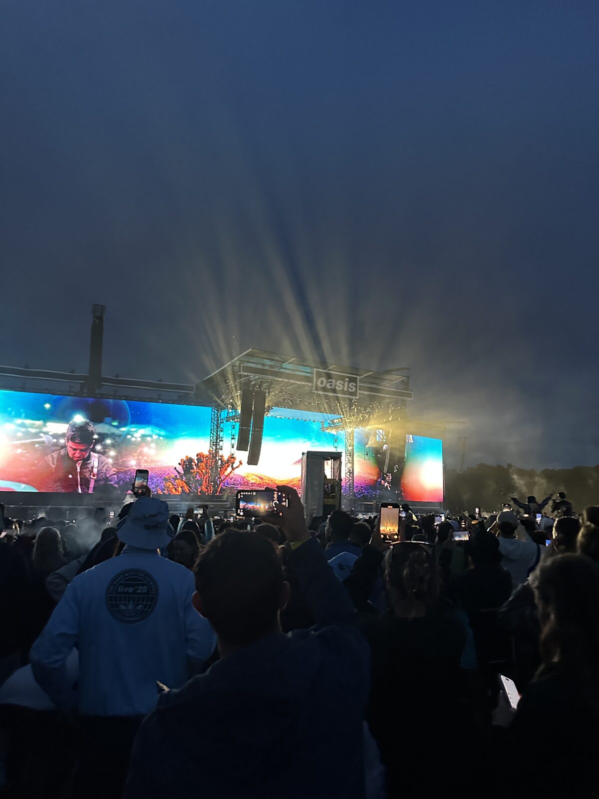 oasis final night at heaton park