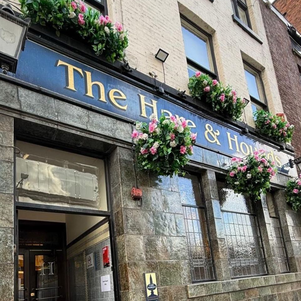 the hare and hounds manchester city centre
