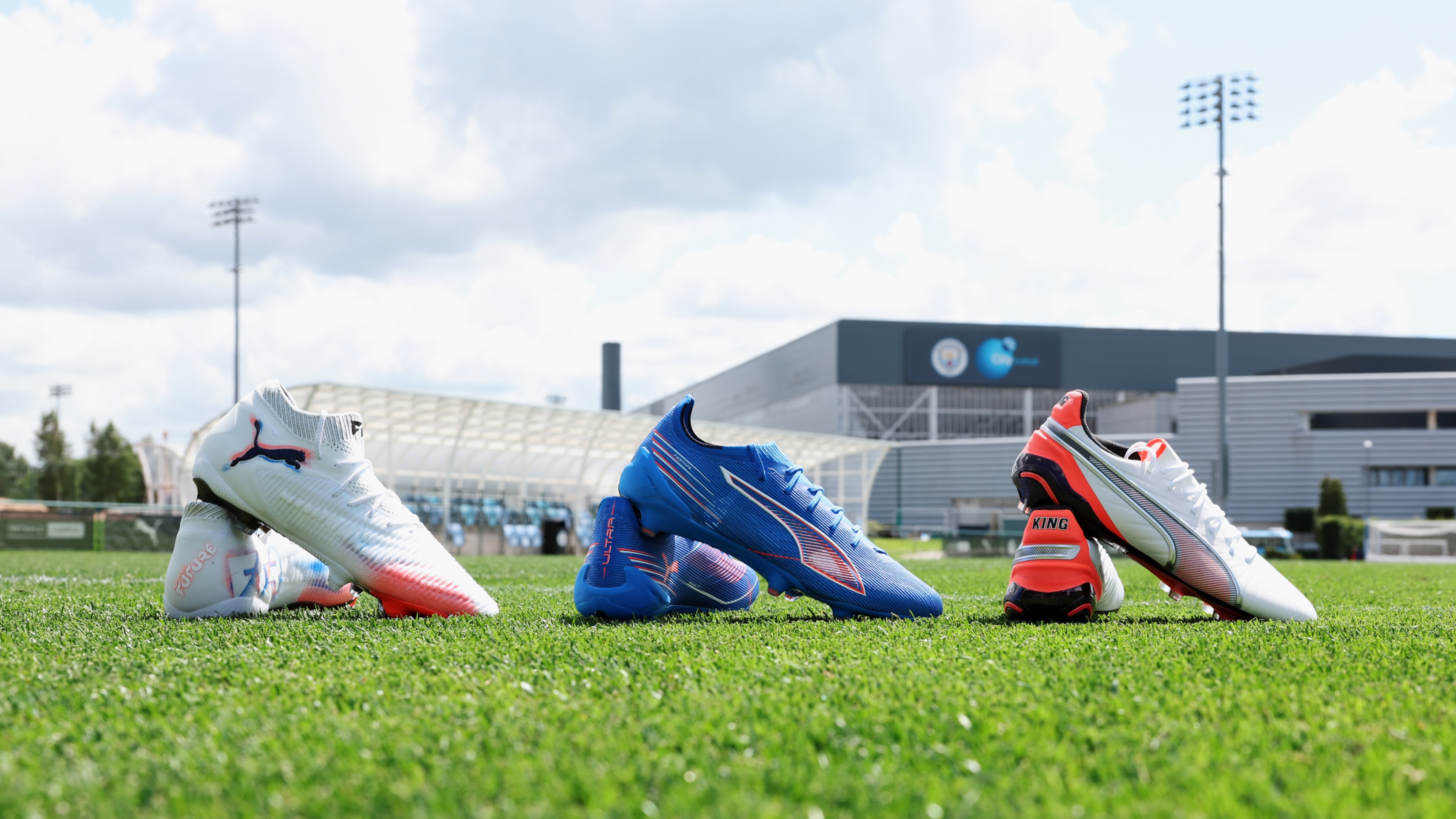 Man City sign record-breaking deal to stay with Puma