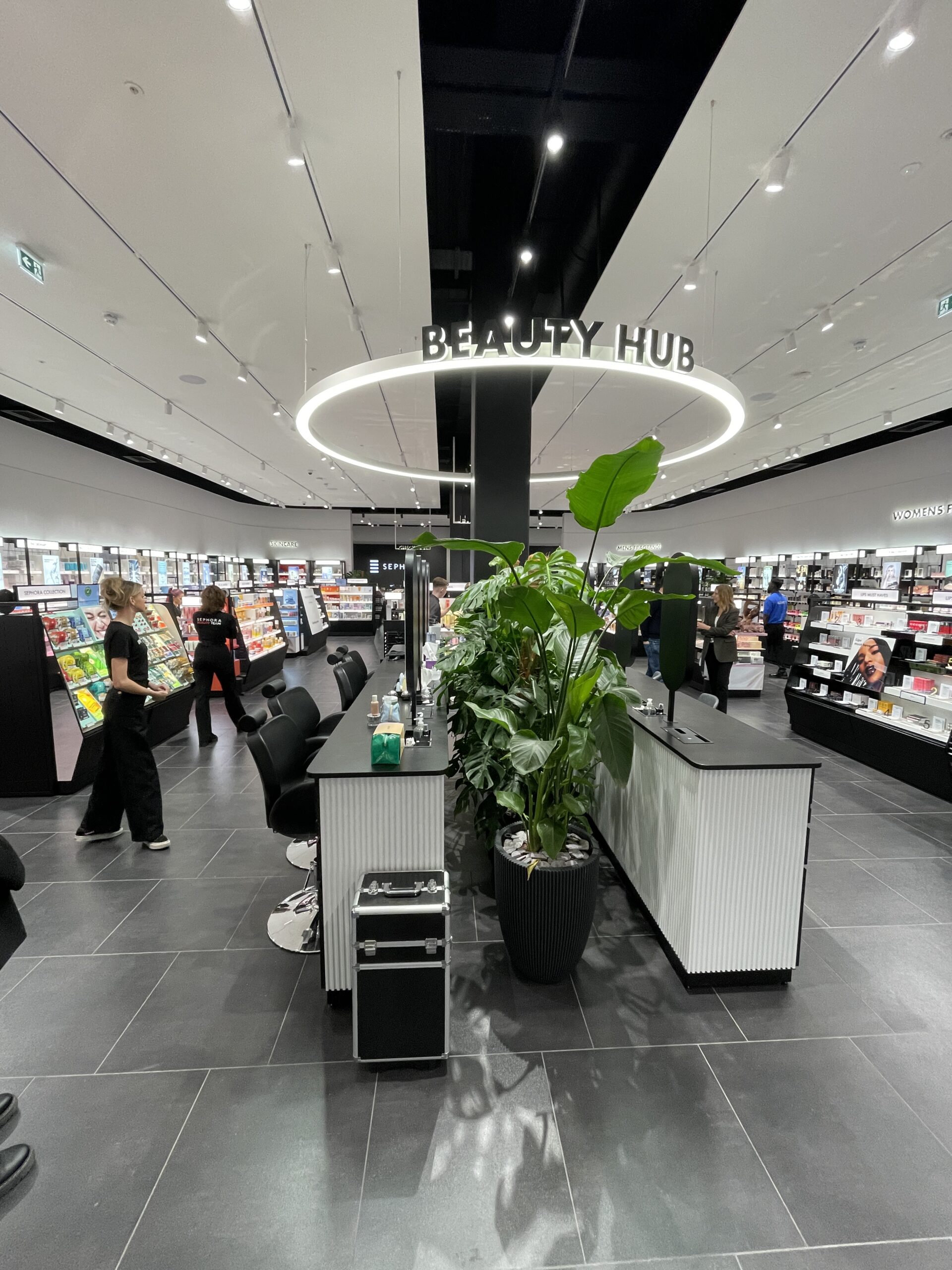 The viral beauty brand Sephora will be giving away 800 goodie bag at its big Manchester Arndale launch event / Credit: The Manc Group