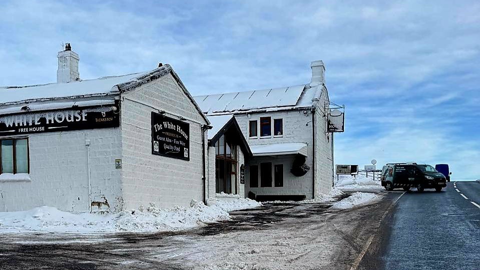 the white house littleborough