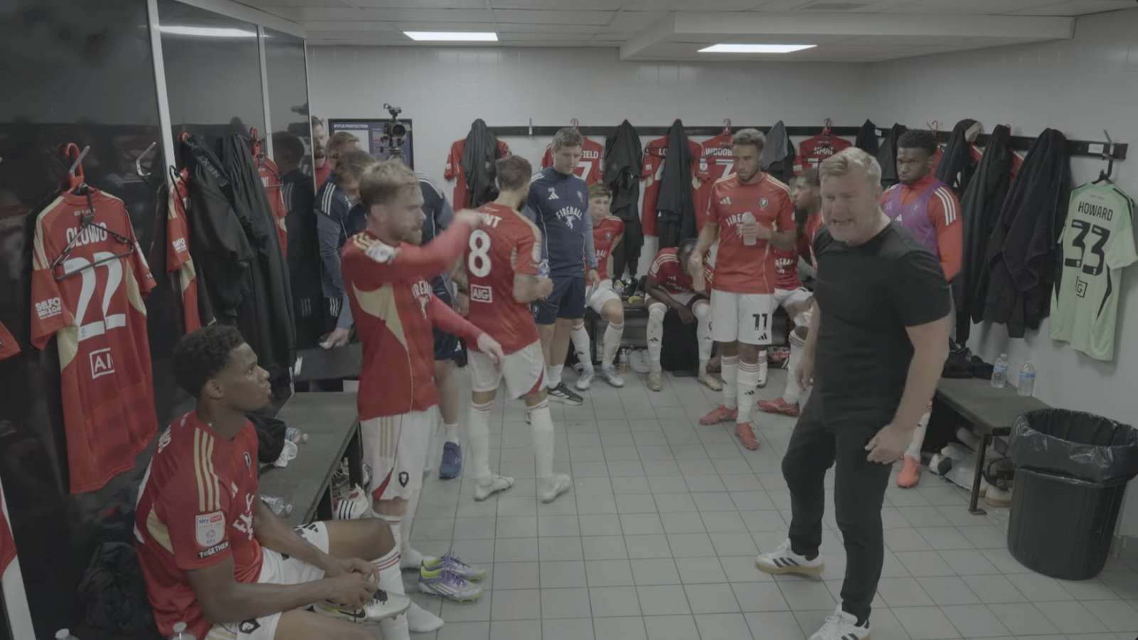Salford City manager Karl Robinson angry speech