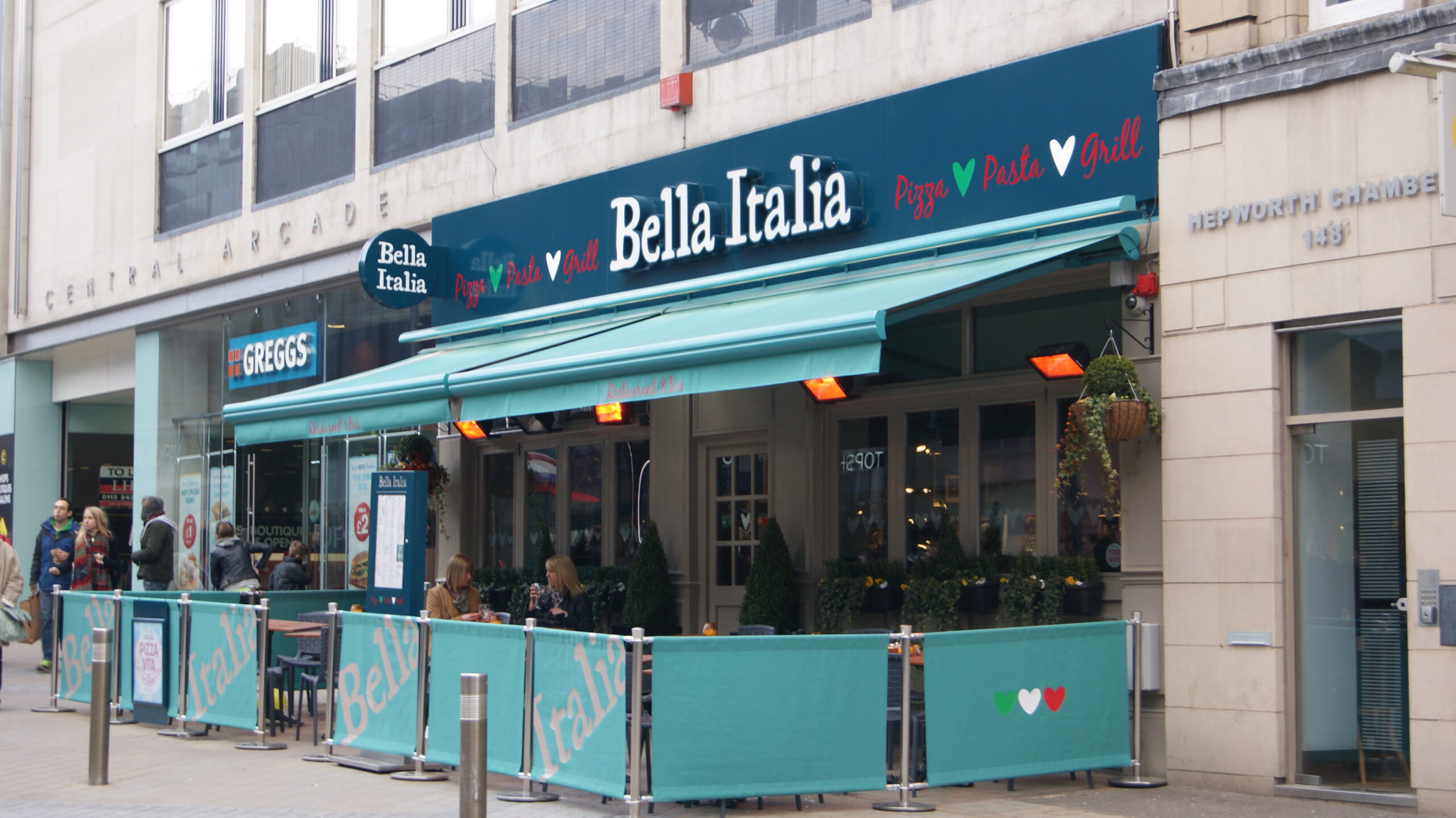 Bella Italia is offering diners the chance to try one of its iconic pasta dishes for free / Credit: Wikimedia Commons / Unsplash