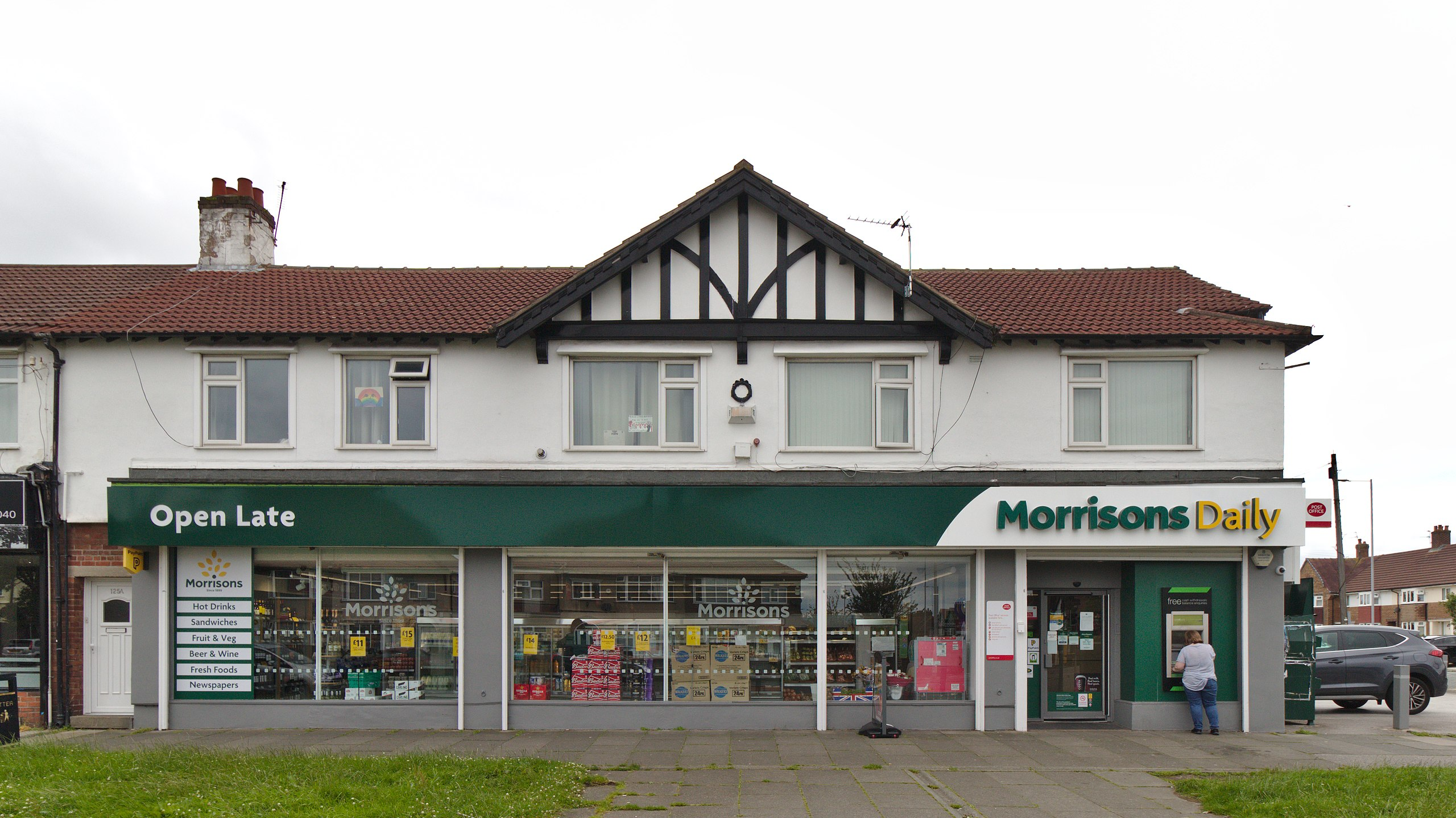 Morrisons closing 100 UK locations