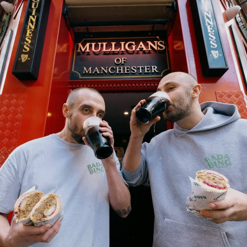does mulligans do food?