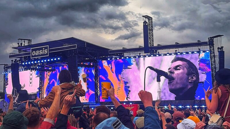 Liam Gallagher thanks Oasis fans in funny twitter post