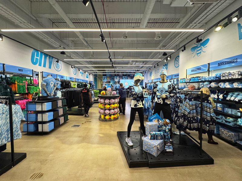 Manchester City opens brand-new store at the Trafford Centre