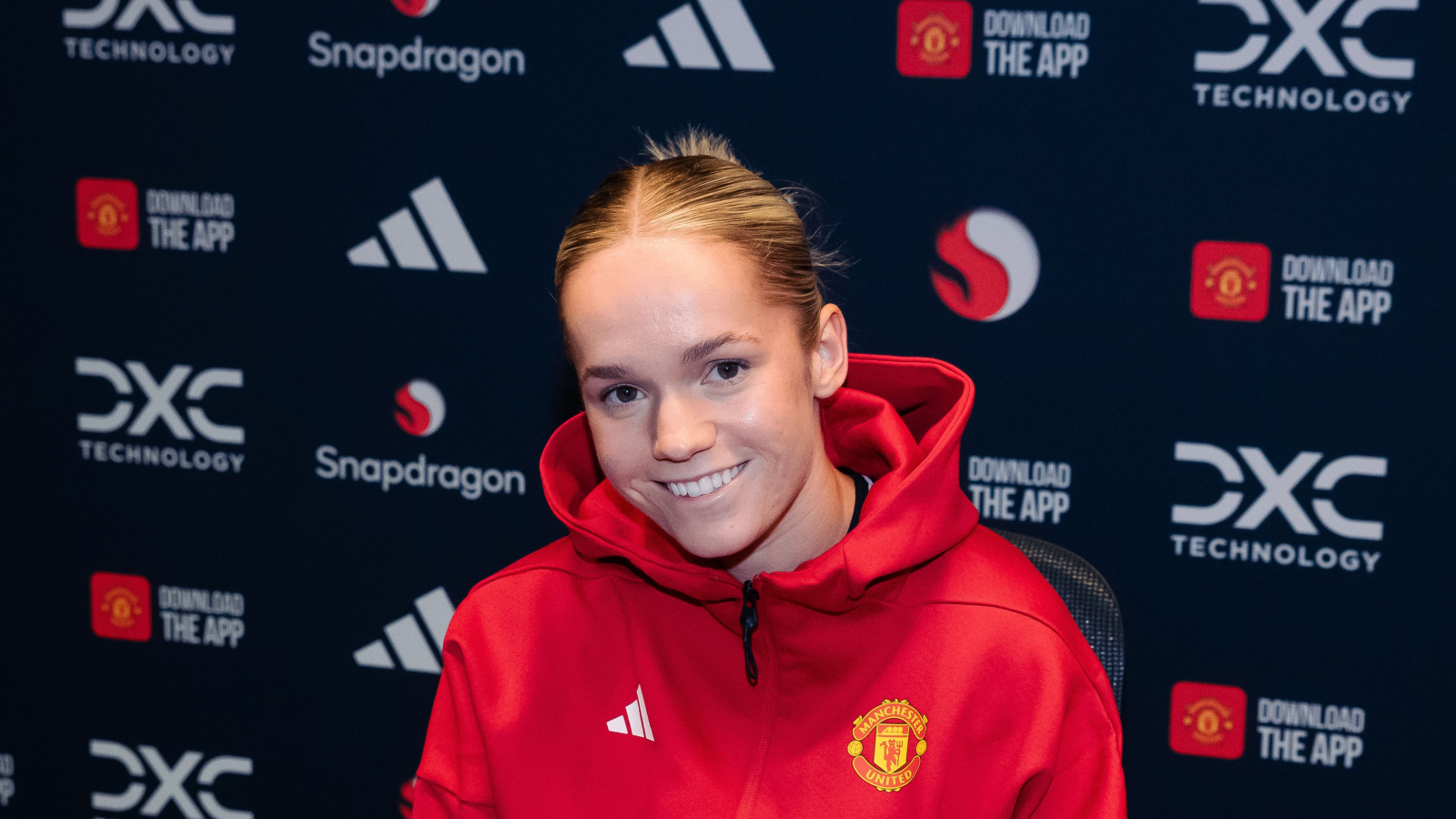 Man United Women's team sign new defender