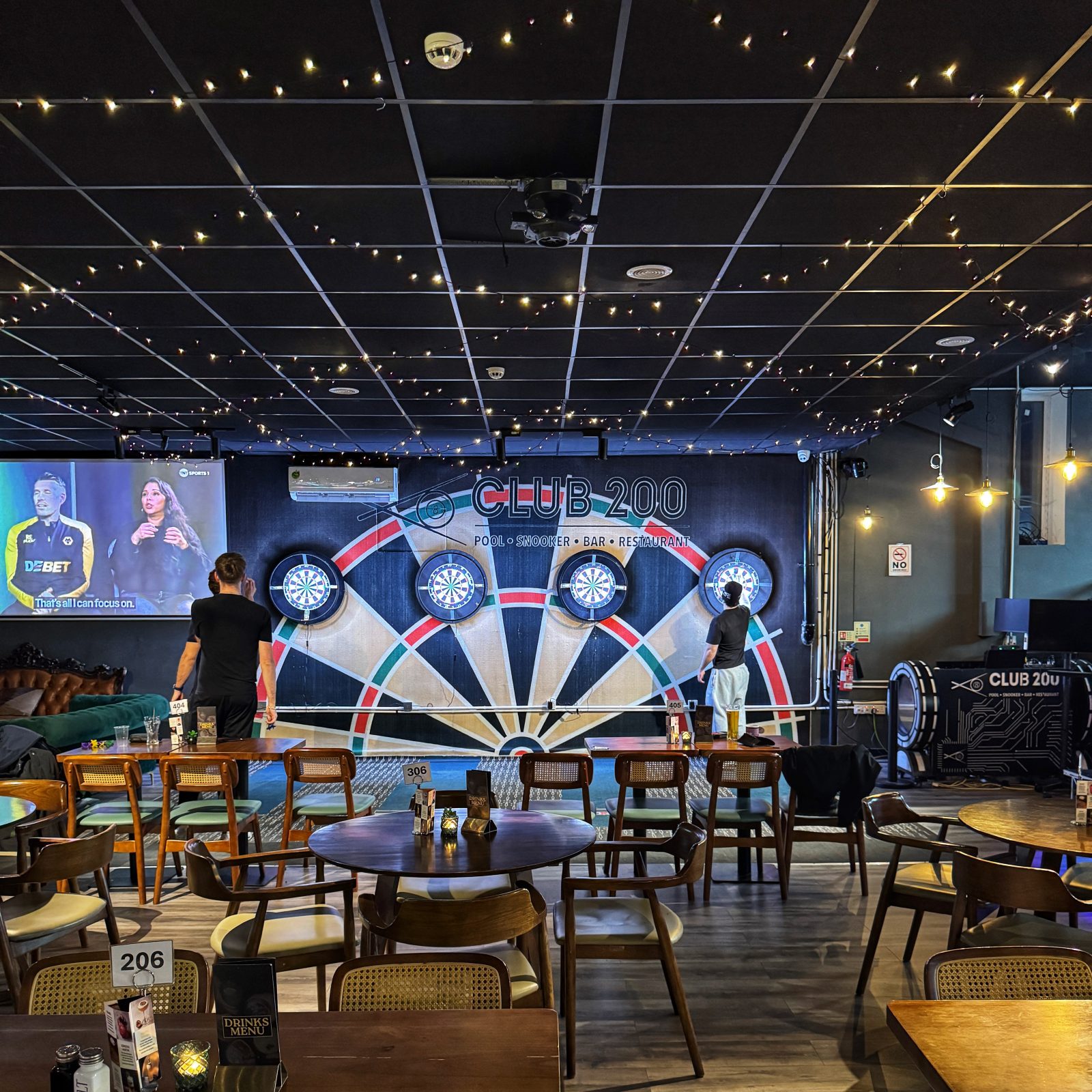 what sports does club 200 do?