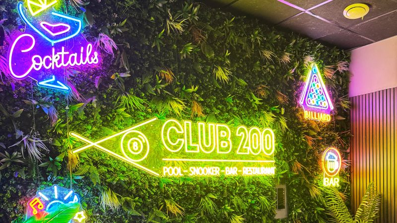 Manchester pool and snooker club serving Chinese food