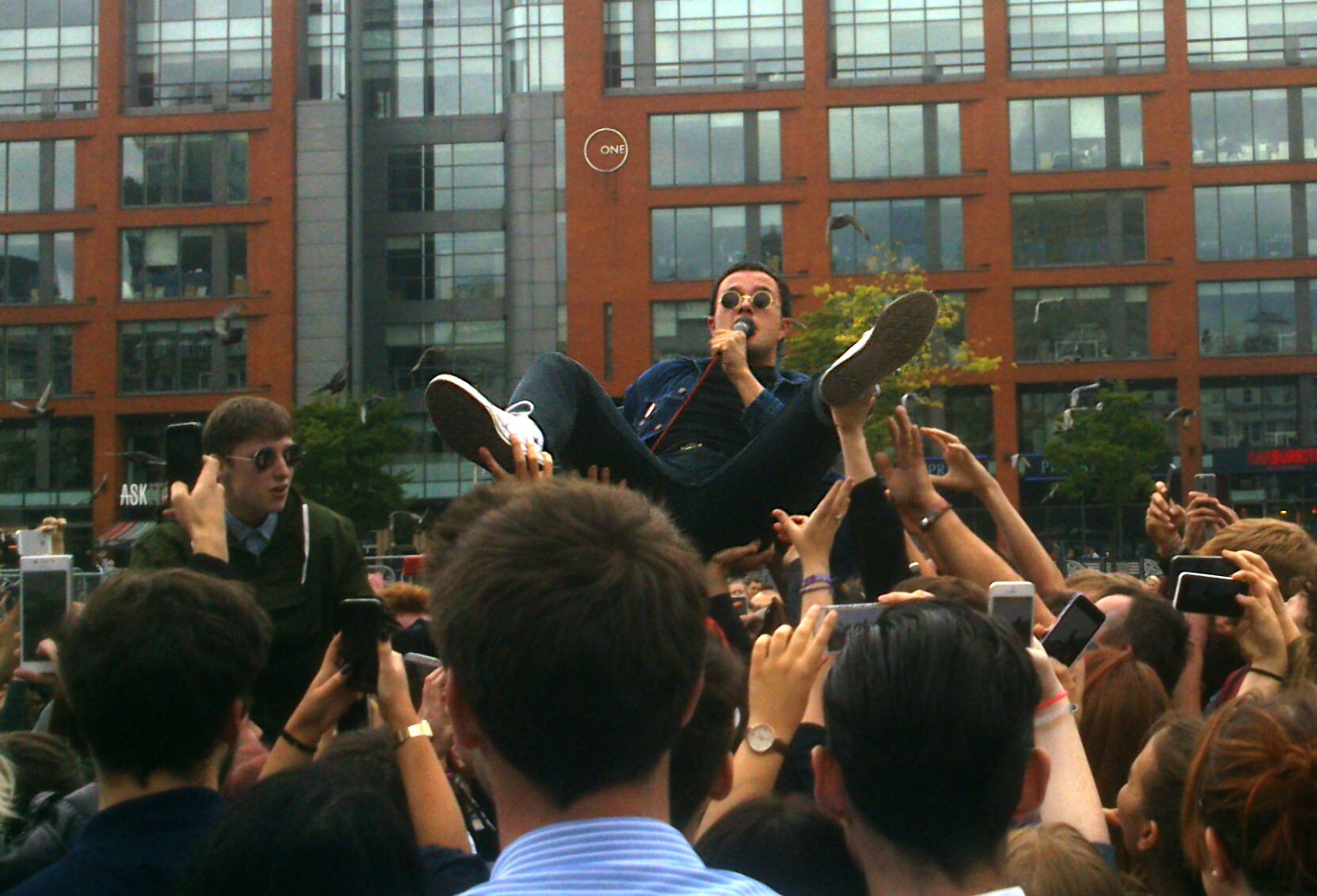 slaves soft play manchester gigs