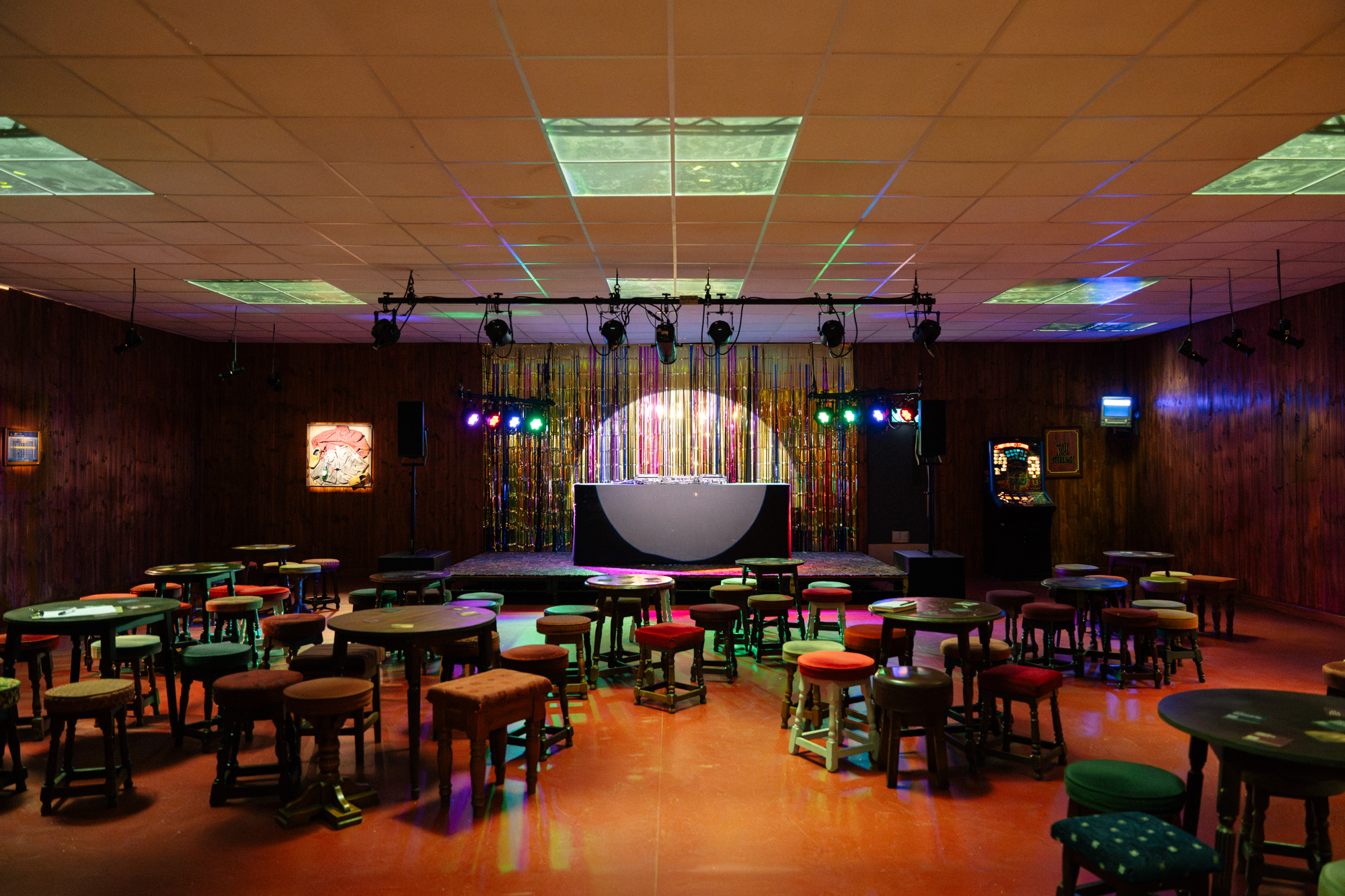 A traditional 'pub' inspired by working men's clubs has opened in the centre of Manchester. Credit: Kieran Irvine