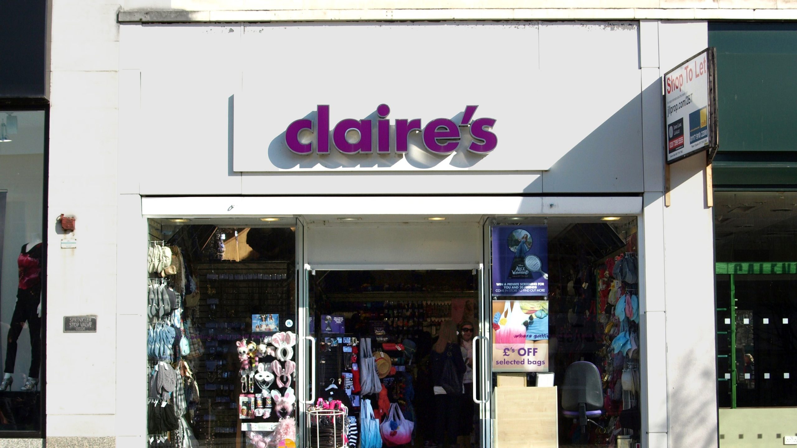 Claire's closing down permanently