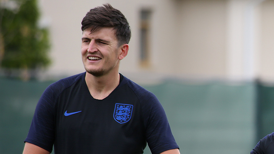 Harry Maguire signs new one year deal contract extension Man United
