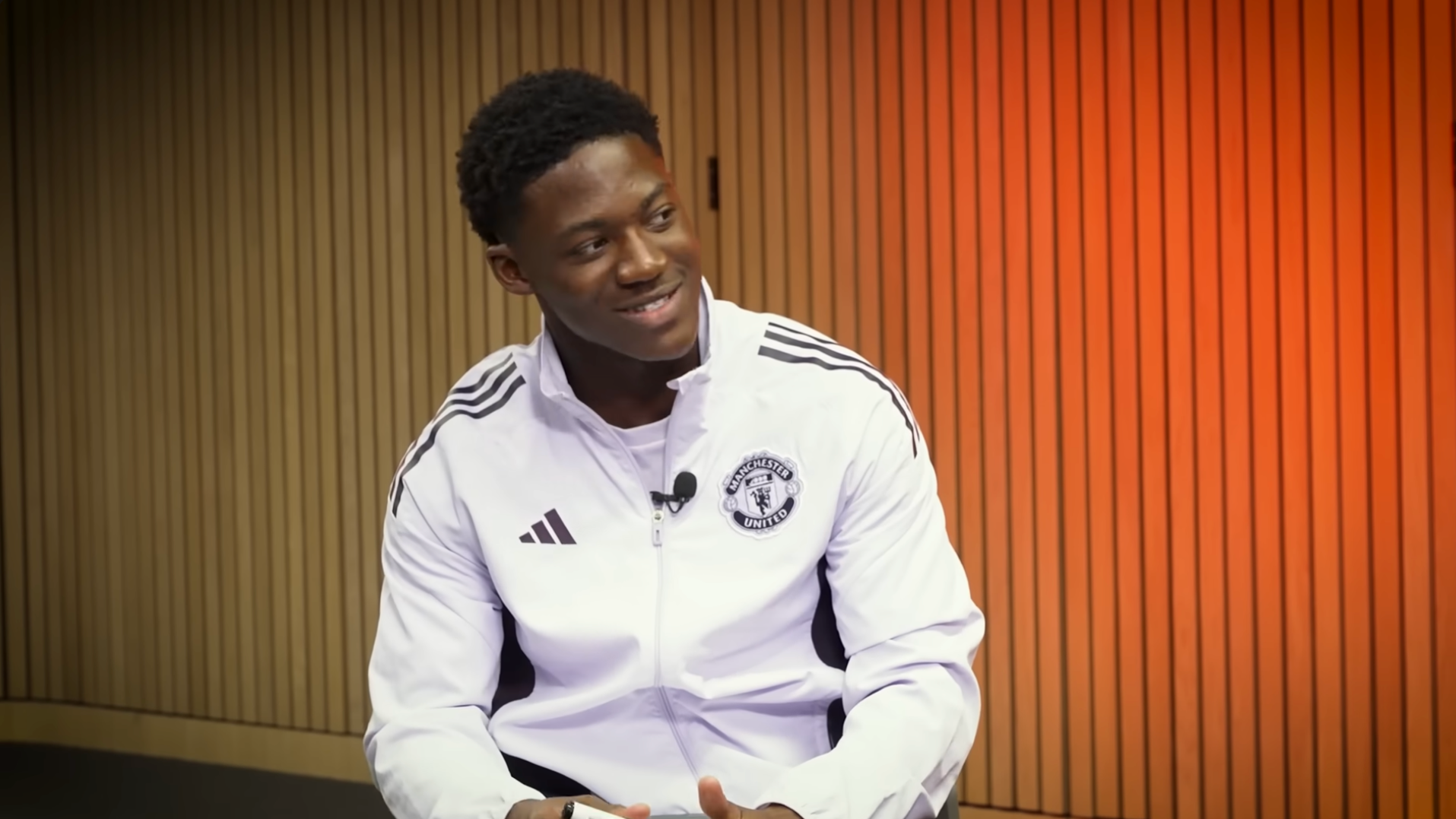 Kobbie Mainoo new Man United deal