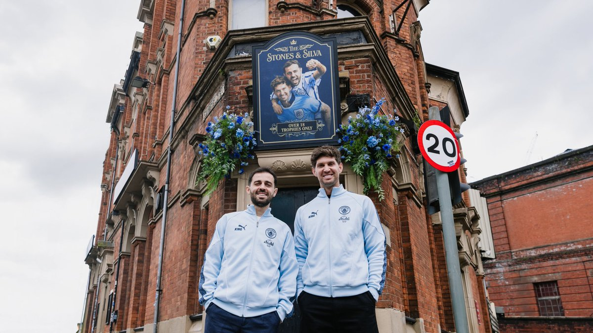 Stones and Silva pub Manchester city centre