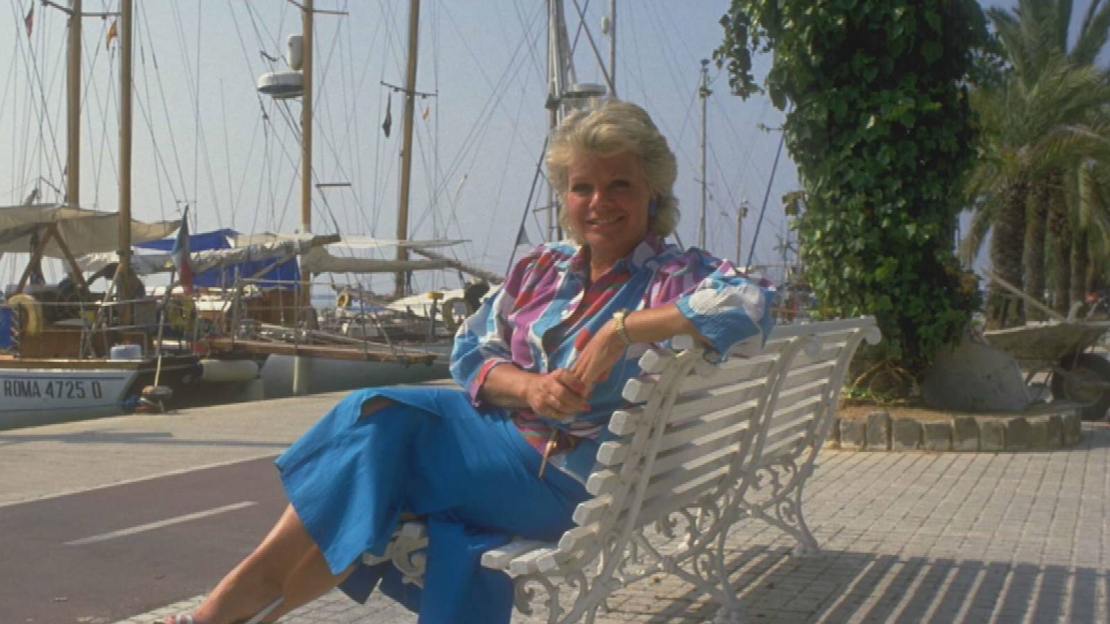 Judith Chalmers dead at 90