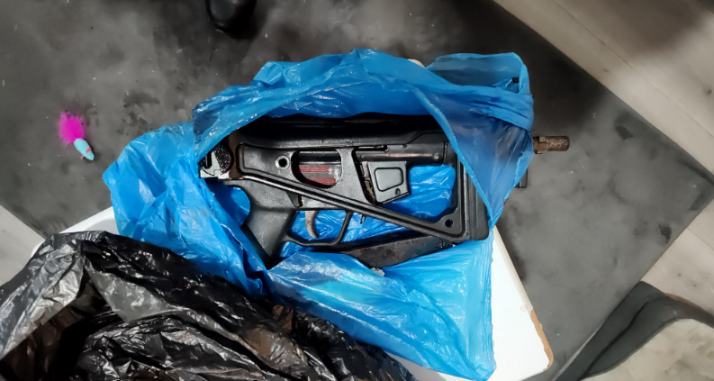 Powerful pistol and SMG weapons found in Brinnington by Stockport police