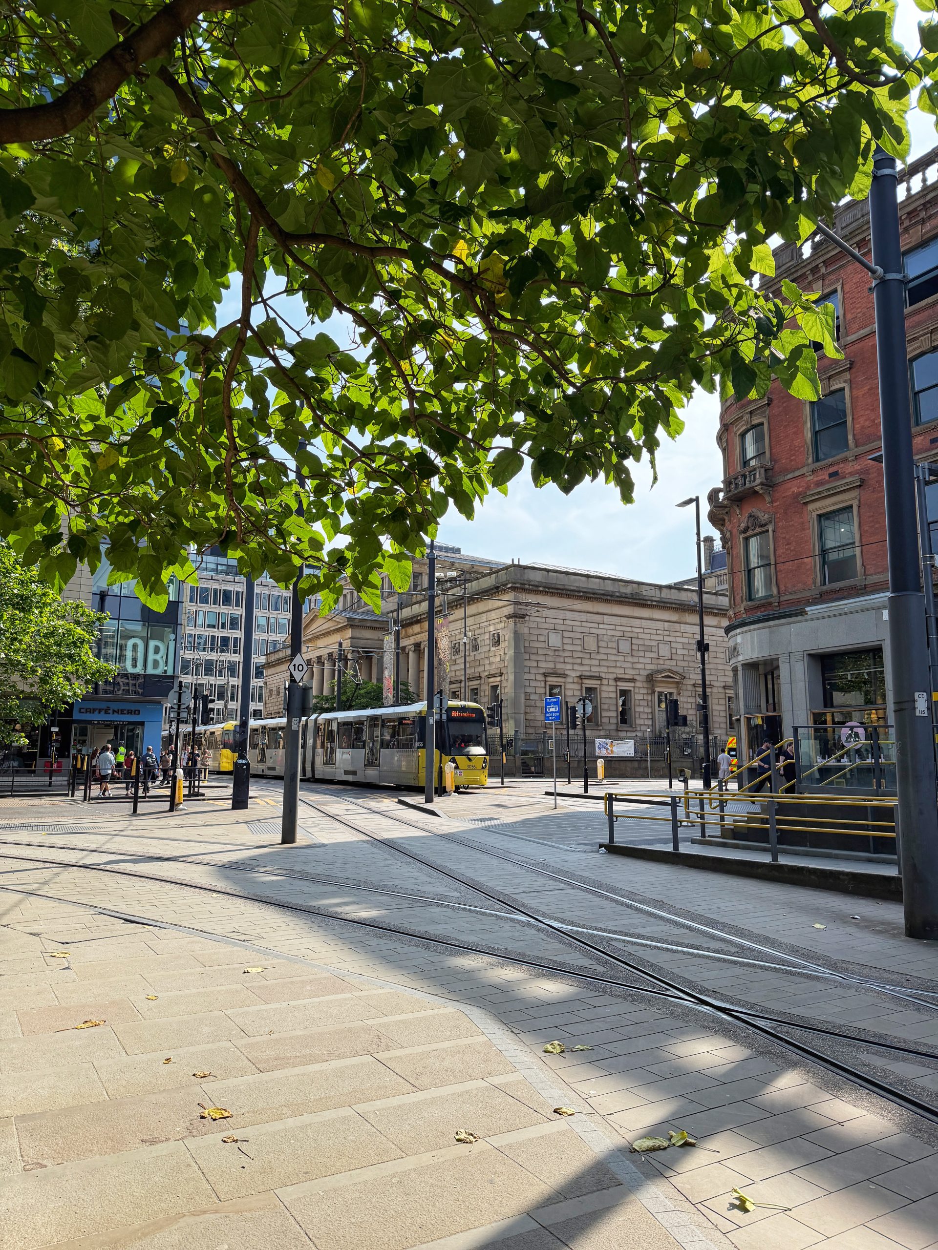 TfGM issues safety warning and advice for travelling on public transport during extreme heat wave - including ‘get off’ 