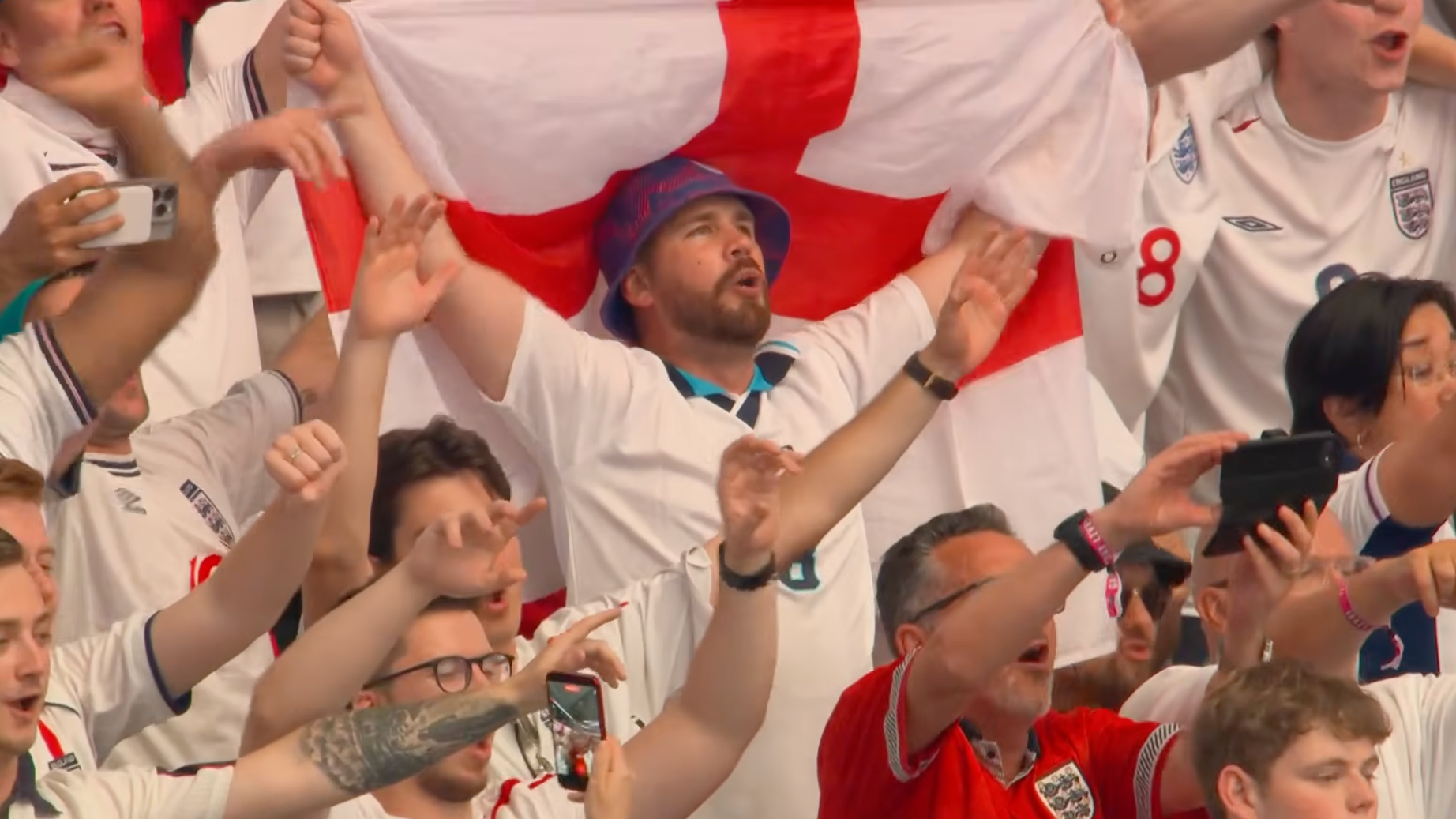 Oasis Wonderwall for new England football anthem petition