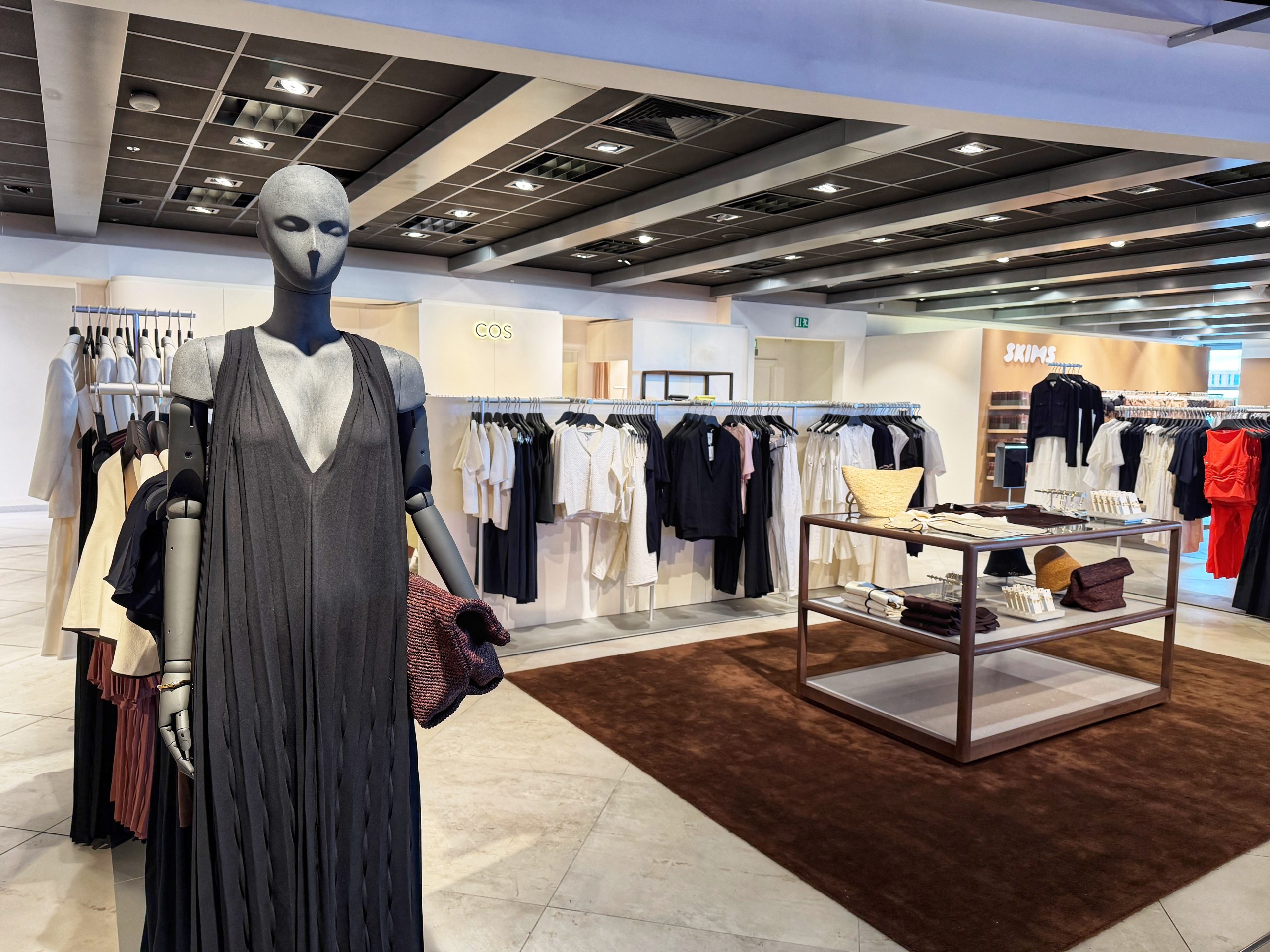 Hit retail name COS has made a surprise return to Manchester city centre, just over a year since it closed its St Ann's Square store.